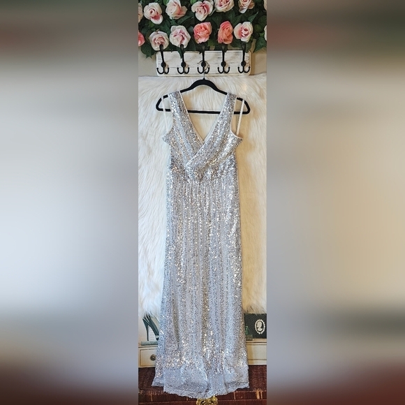 Kate Kasin Dresses & Skirts - Kate Kasin Silver Empire Sequin Maxi Dress